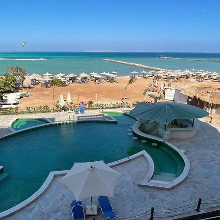 Comfort Zone At Turtles Beach Resort Hurghada Exteriör bild