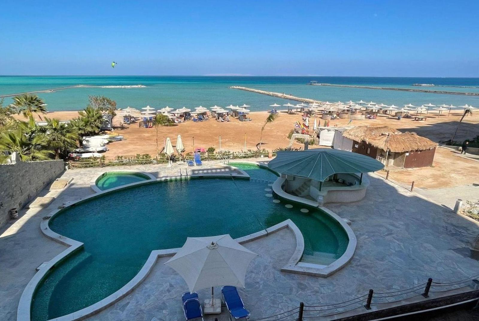 Comfort Zone At Turtles Beach Resort Hurghada Exteriör bild