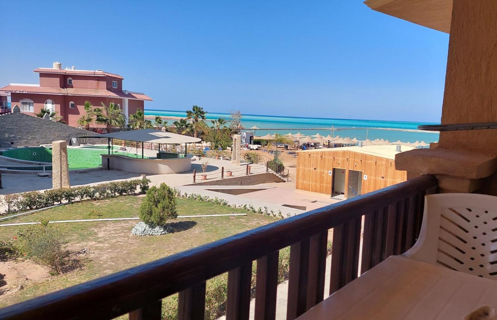 Comfort Zone At Turtles Beach Resort Hurghada Exteriör bild