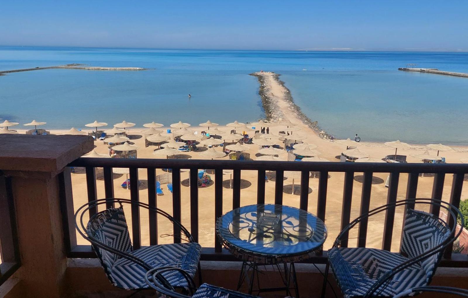 Comfort Zone At Turtles Beach Resort Hurghada Exteriör bild